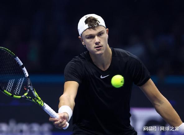 转会窗口临 转会窗口临